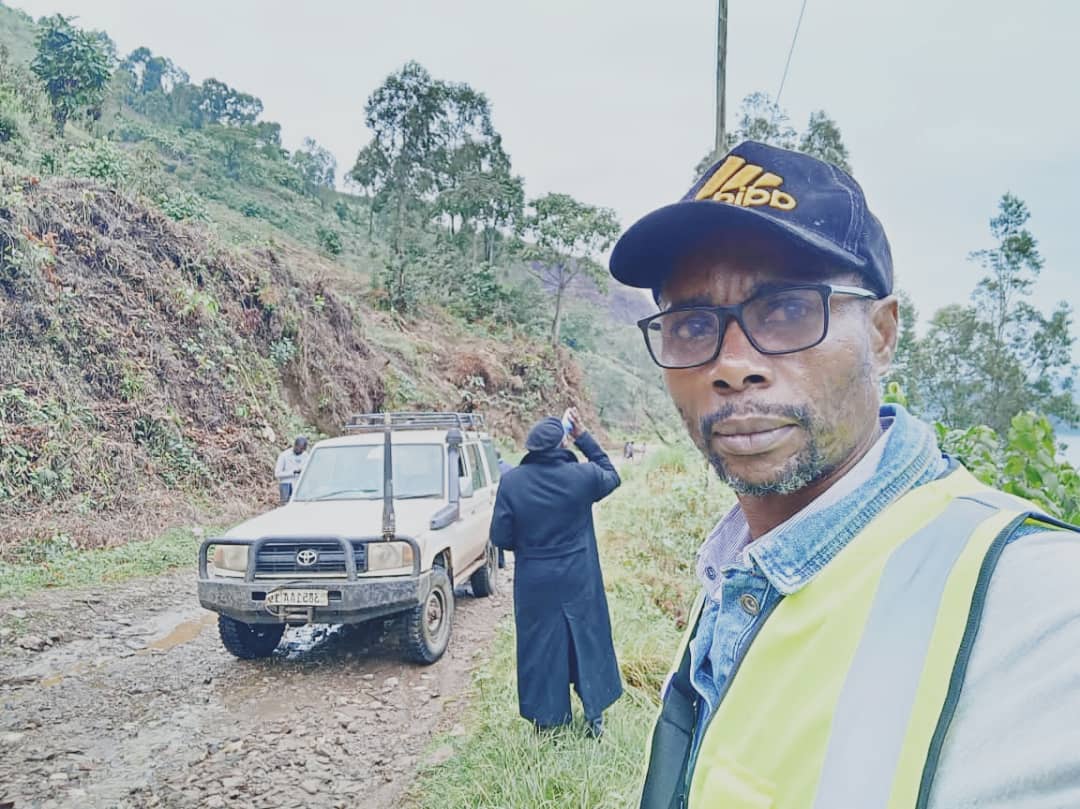 Tanganyika : Dandy Lutonda Diasikila : Portrait d'un jeune ingénieur technicien en bâtiment et travaux publics à l'avenir brillant